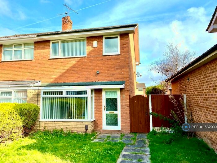 3 Bedroom Semi-Detached House To Rent In Burdett Avenue, Wirral, CH63