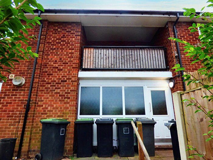 3 Bedroom Flat To Rent In Gibbons Avenue, Stapleford, Nottingham, NG9