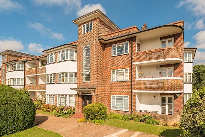 4 Bedroom Flat For Sale In Eaton Rise, Ealing, W5
