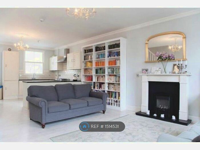 2 Bedroom Flat To Rent In Grosvenor Park, London, SE5