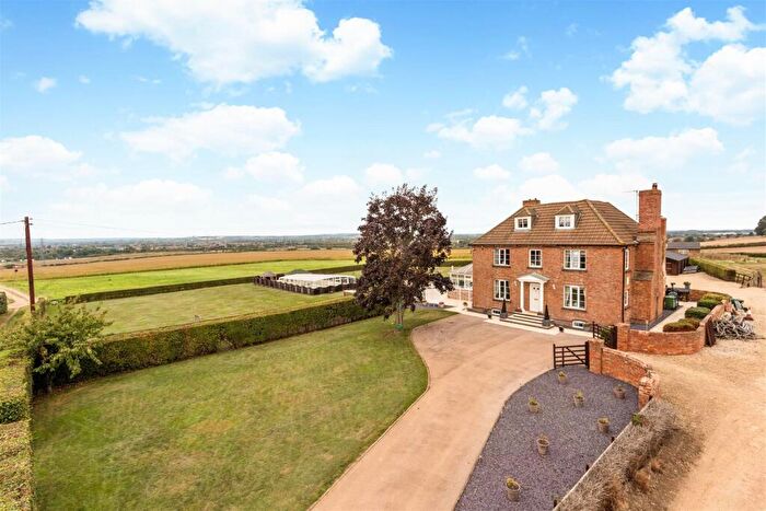 5 Bedroom Detached House For Sale In Larkhay Road, Hucclecote, Gloucester, GL3