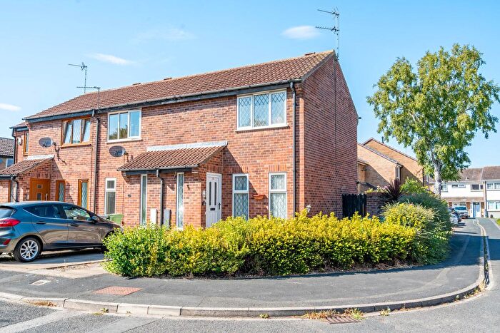 1 Bedroom Terraced House For Sale In Eaton Court, York, YO24