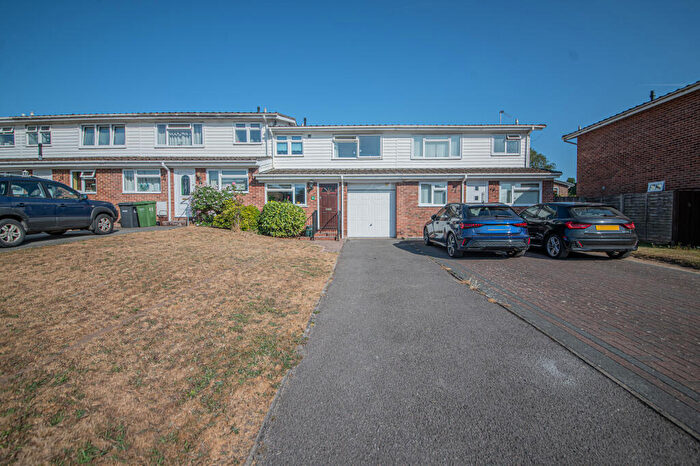 3 Bedroom Terraced House For Sale In Trafford Road, Fair Oak, SO50
