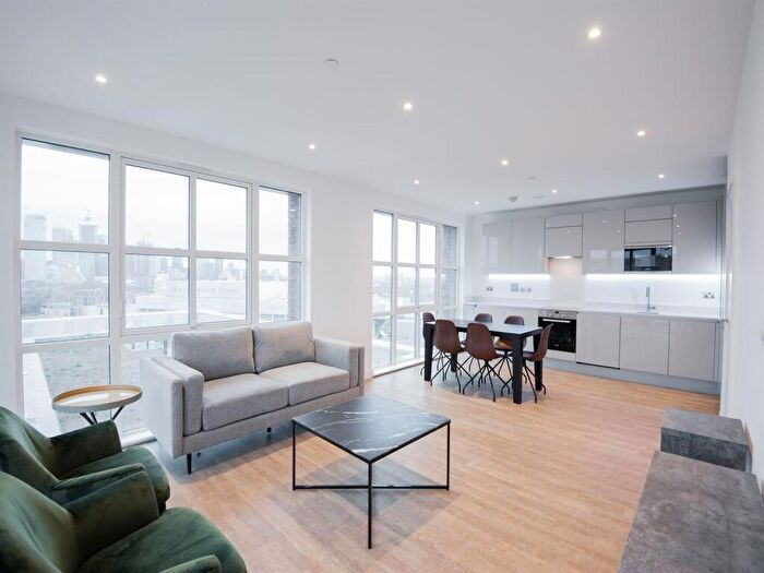 3 Bedroom Apartment To Rent In Maritime Street, London, SE16