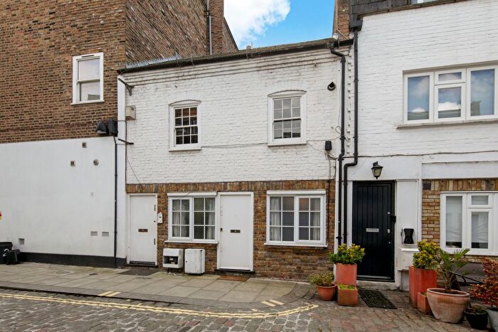 2 Bedroom Mews For Sale In Chippenham Mews, London, W9
