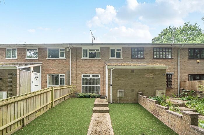 3 Bedroom Terraced House For Sale In Sandpiper Road, Lordswood, Southampton, Hampshire, SO16