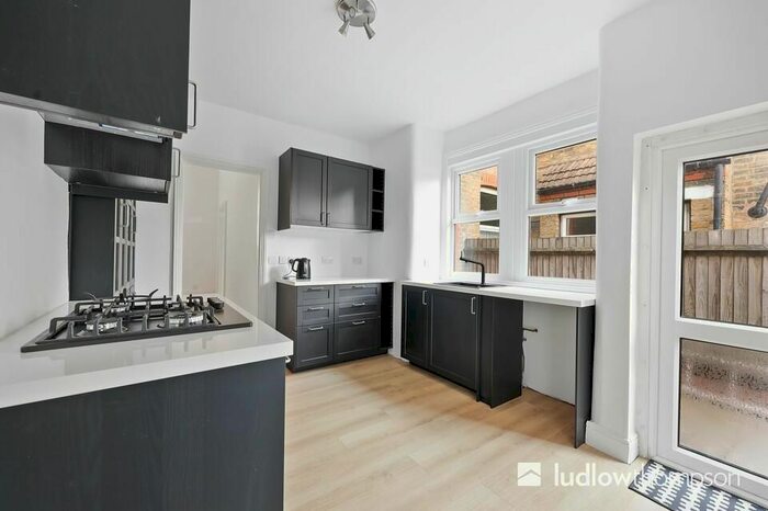 3 Bedroom Terraced House To Rent In Chestnut Rise, London, SE18