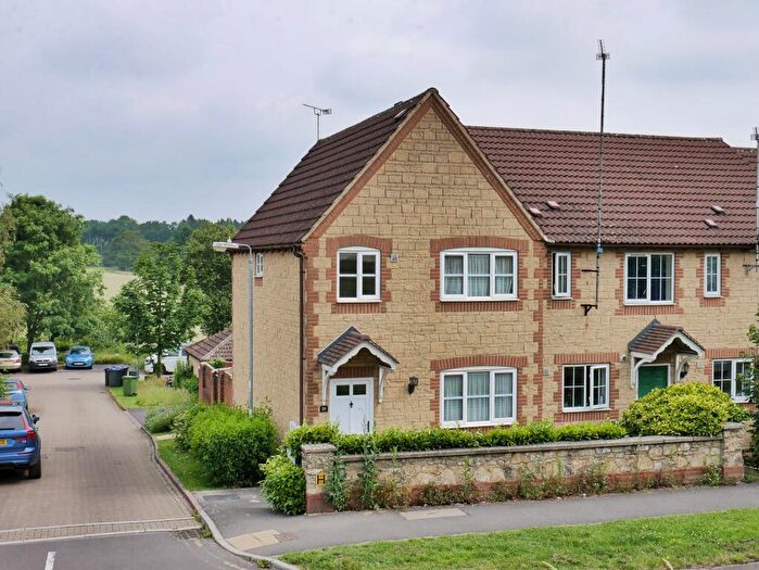 3 Bedroom Semi Detached House To Rent In Park Road, Malmesbury, SN16