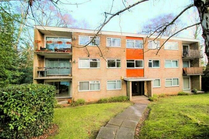 2 Bedroom Apartment To Rent In The Parkway, Southampton, SO16