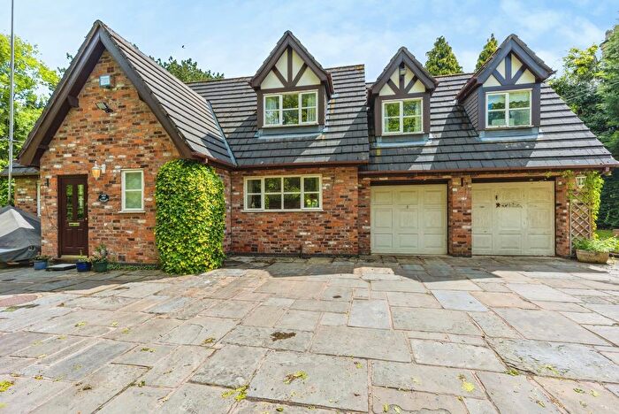 4 Bedroom Cottage For Sale In Davey Lane, Alderley Edge, Cheshire, SK9