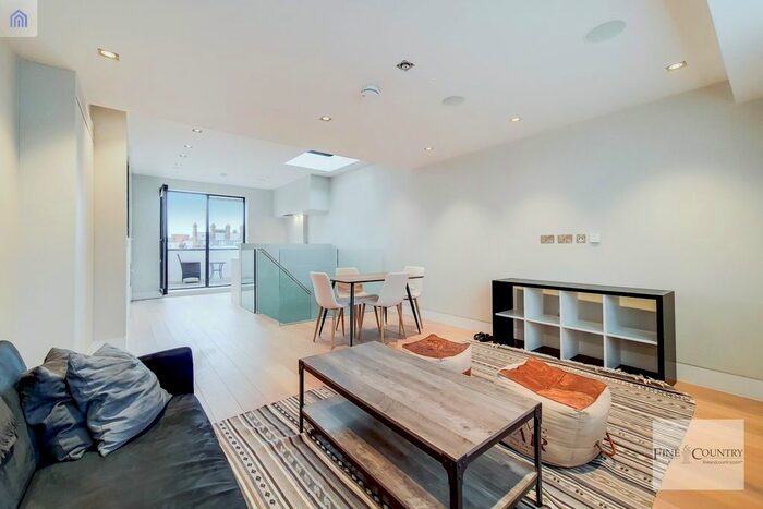 2 Bedroom Flat To Rent In John Street, London, WC1N