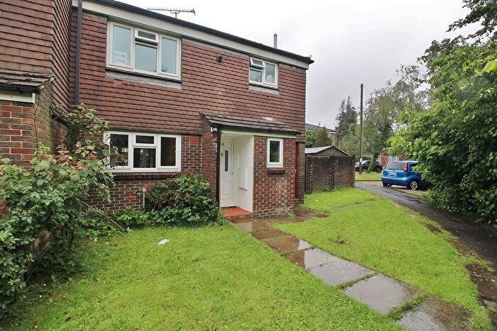 3 Bedroom End Of Terrace House For Sale In Woodsedge, Waterlooville, PO7