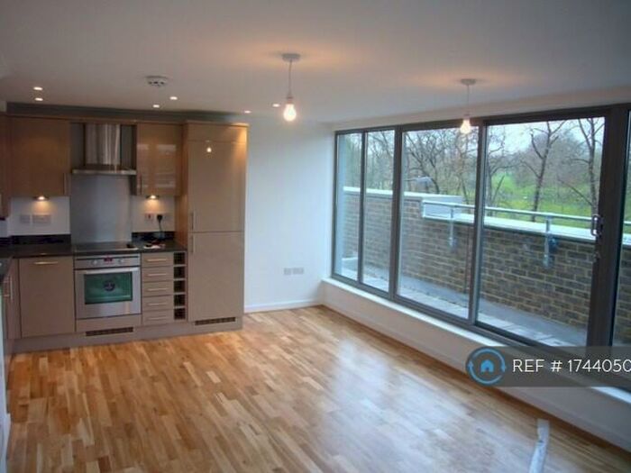 1 Bedroom Penthouse To Rent In Norwood Road, London, SE24