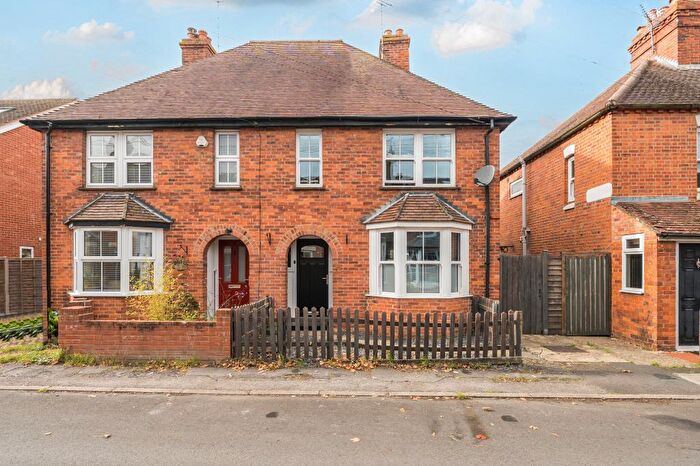 3 Bedroom Semi-Detached House For Sale In Newbury, Berkshire, RG14
