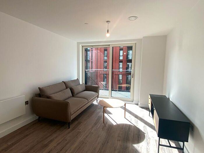 2 Bedroom Apartment To Rent In Shale Lane Salford, M5
