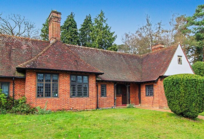 2 Bedroom Semi Detached Bungalow To Rent In Octagon Road, Whiteley Village, Hersham, KT12