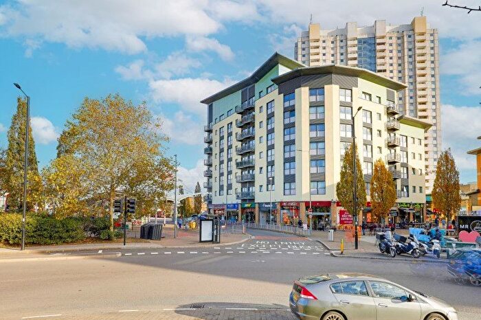 2 Bedroom Flat For Sale In Geary Court, The Concourse, Edmonton, N9