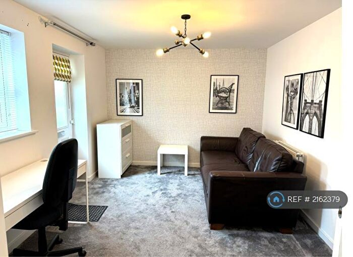 2 Bedroom Flat To Rent In Savernake Court, Birmingham, B29