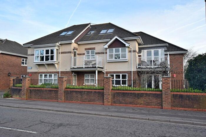 2 Bedroom Flat To Rent In Spencer Road, New Milton, Hampshire., BH25