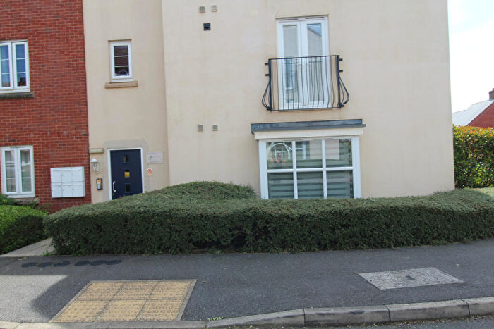 2 Bedroom Flat To Rent In Church Gresley, DE11