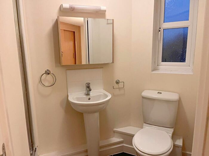 2 Bedroom Flat To Rent In College Green Walk, Mickleover, Derby, Derbyshire, DE3