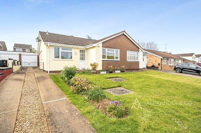 2 Bedroom Bungalow For Sale In Leapingwell Lane, Winslow, Buckingham, MK18