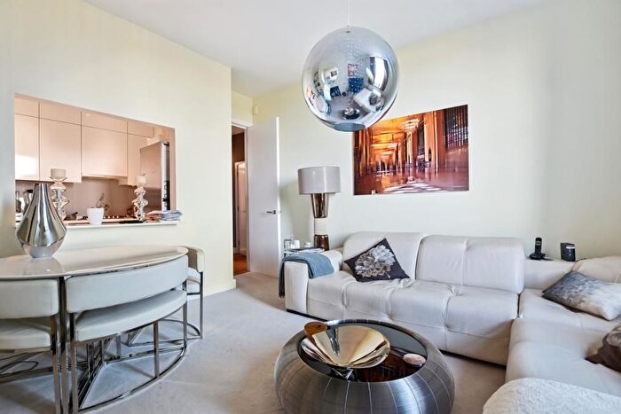 2 Bedroom Flat To Rent In Warrington Crescent, W9