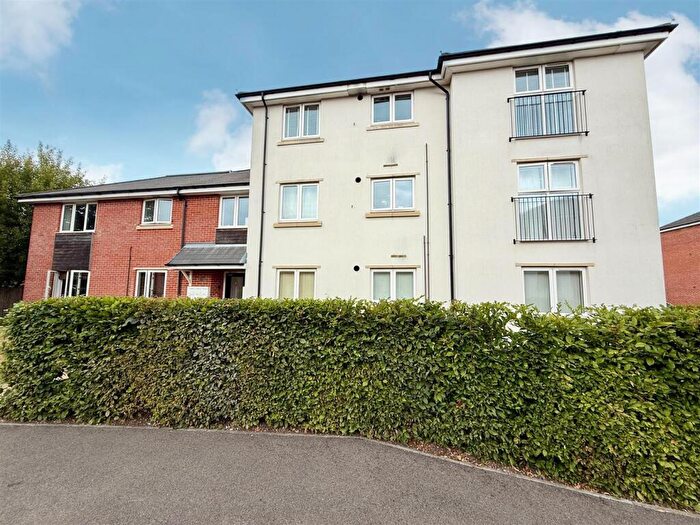 2 Bedroom Flat To Rent In Firecracker Drive, Locks Heath, Southampton, SO31