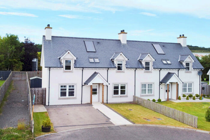 3 Bedroom Semi-Detached House For Sale In Ecclesgreig Gardens, St Cyrus, DD10