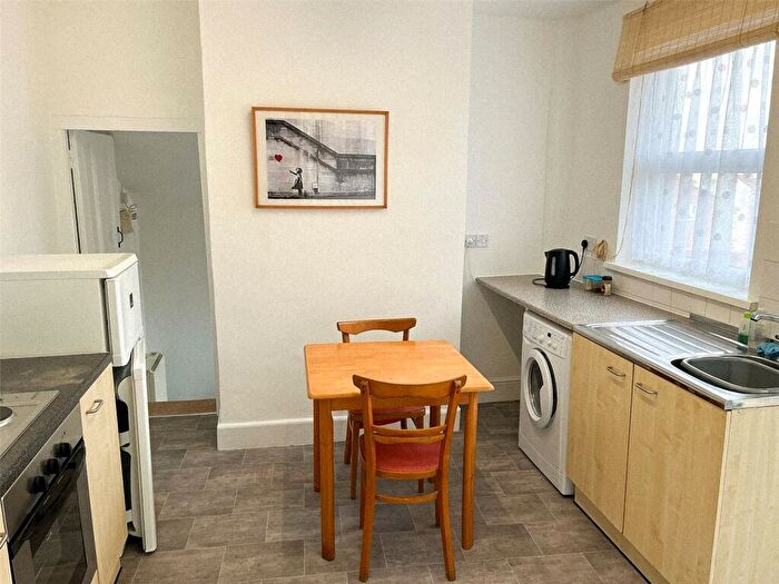 1 Bedroom Apartment To Rent In Swindon Road, Old Town, Swindon, SN1
