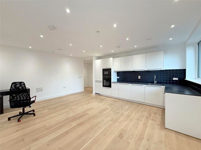2 Bedroom Apartment To Rent In Wayfare House South, Poplar High Street, Blackwall Reach, London, E14