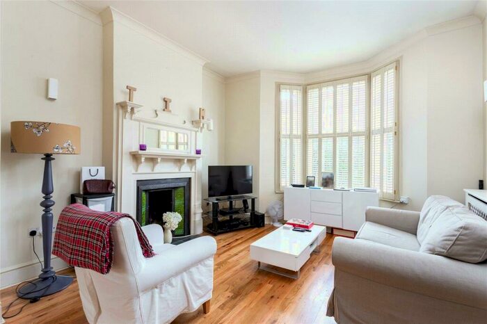 1 Bedroom Apartment To Rent In Gowrie Road, London, SW11