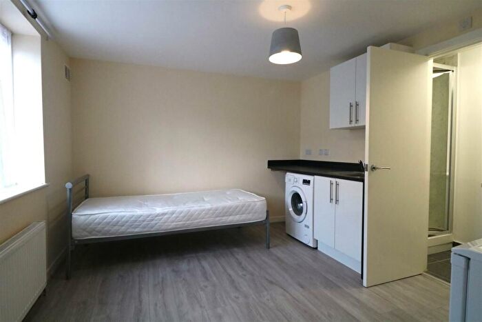 Studio To Rent In Cator Crescent, New Addington, Croydon, CR0