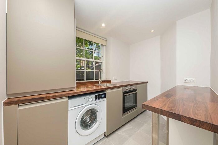 1 Bedroom Flat To Rent In Flaxman Terrace, London, WC1H
