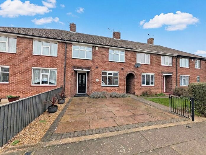 3 Bedroom Terraced House For Sale In Antrim Way, Grimsby, DN33