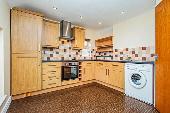 2 Bedroom Flat To Rent In High Street, Irthlingborough, NN9