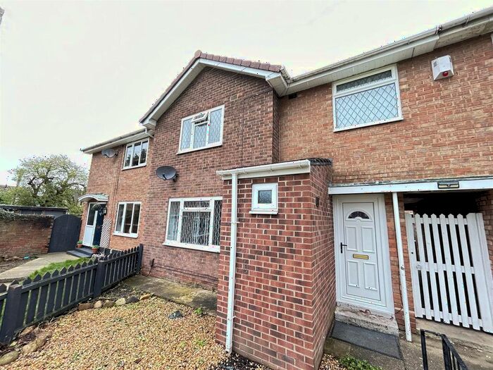 3 Bedroom Semi Detached House To Rent In Ampleforth Way, Darlington, DL3