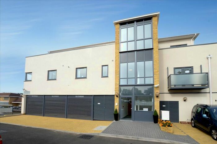 1 Bedroom Flat To Rent In Yoga Way, Worcester Park, KT4