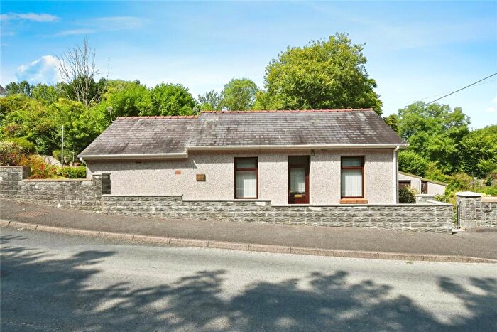 2 Bedroom Bungalow For Sale In Hendre Road, Tycroes, Ammanford, Carmarthenshire, SA18