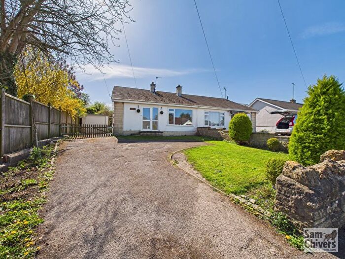 2 Bedroom Semi-Detached Bungalow For Sale In Farrington Road, Paulton, Bristol, BS39