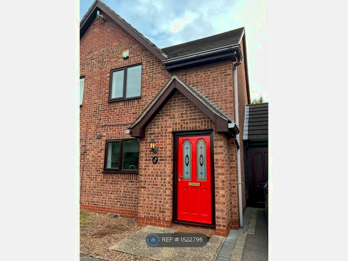 2 Bedroom Semi-Detached House To Rent In Lindale Close, Gamston, Nottingham, NG2