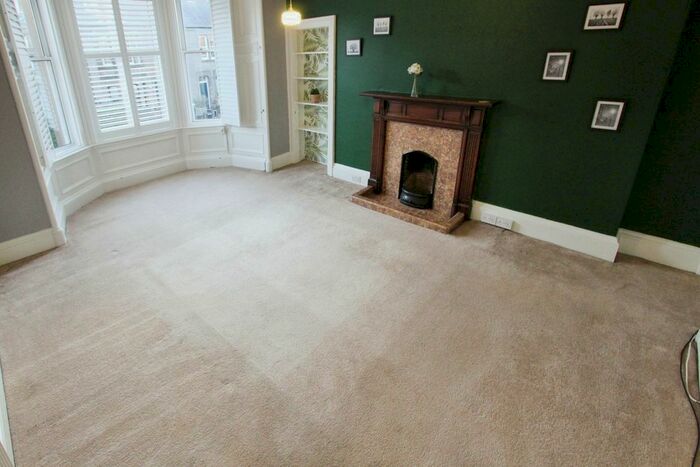 2 Bedroom Flat To Rent In Ashley Terrace, Edinburgh, EH11