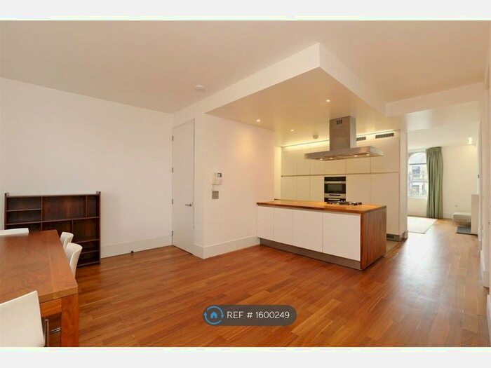 2 Bedroom Flat To Rent In Carlton Drive, London, SW15