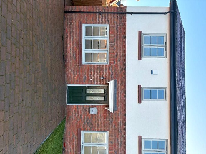 3 Bedroom Semi-Detached House To Rent In Tilney Way, CH3