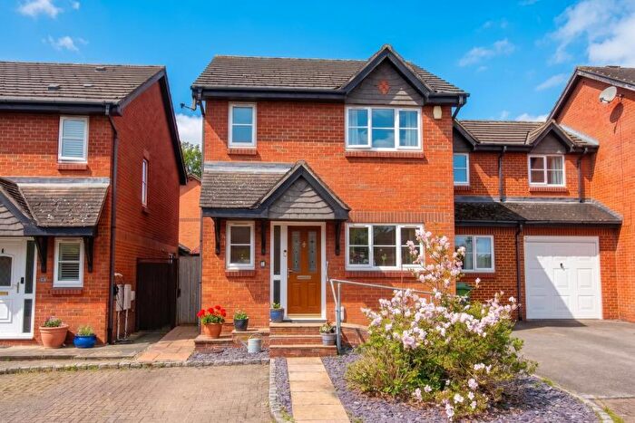 4 Bedroom Semi-Detached House To Rent In West End, Woking, GU24