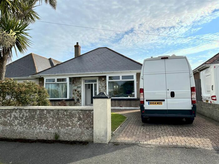 2 Bedroom Bungalow To Rent In Arundel Way, Newquay, TR7