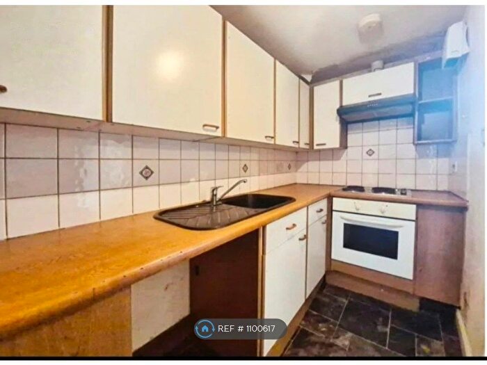 1 Bedroom Flat To Rent In North Street, Keighley, BD21