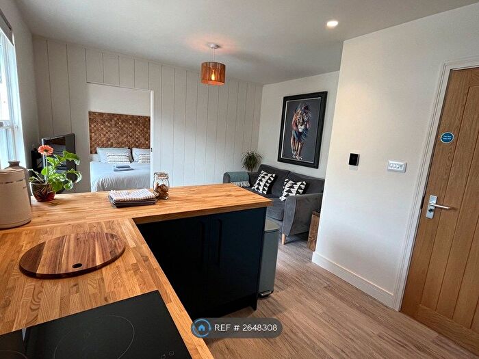 1 Bedroom Flat To Rent In Tywarnhayle Road, Perranporth, TR6