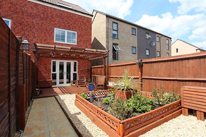 4 Bedroom House For Sale In Warner Lane, Yate, Bristol, BS37