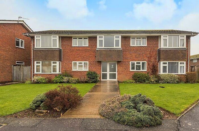 2 Bedroom Flat To Rent In Harrow Drive, West Wittering, Chichester, PO20
